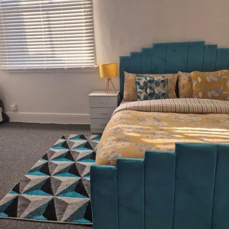 1 Bed Apartment - Sleeps 4 - City Centre