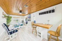 Charming 3-bedroom house with AC, WiFi in fantastic Melbourne