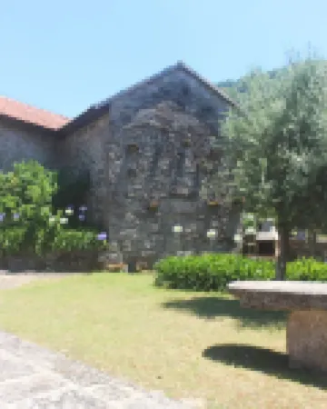 Cabin House. A retreat with a swimming pool and privacy in Gerês.