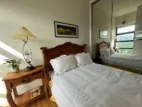 Halal Luxe: 2BR Iconic KL Views w Full Kitchen Hotel a Desa Pandan