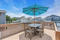 Lavallette Heart of Town 2 Family Beach Block 2 Bedroom Available! Hotels in Lavallette