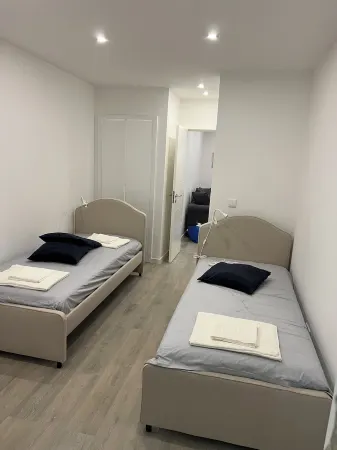 Cozy and modern apartment in Lisbon Отели в г. Ажуда