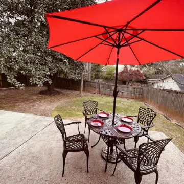 4 BR home quiet and peaceful