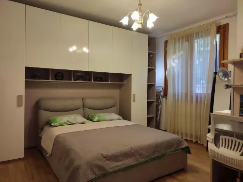 Apartment with terrace and beautiful lake view