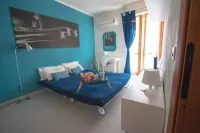 Blue apartment Alghero, within walking distance of the sea and the old town.