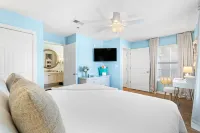 Gulf View Condo with a King Bed, Bunk Setup, and L-Shaped Balcony in Perdido Key - 3성급