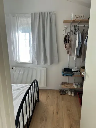 Small cottage not far from the Schoorl dunes - ideal for a break by the sea Отели в г. Warmenhuizen