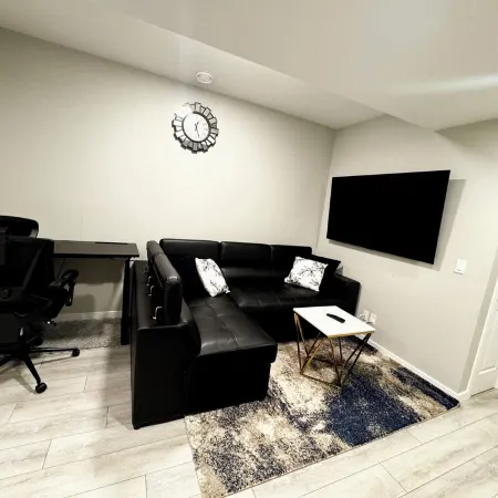 Hidden Gem: Modern 2BR | 2 Bathroom Suite with Private Entrance