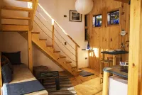 Cozy, loft lodging in SCUBA capital. Steps from BioParque, 12 min to la playa!