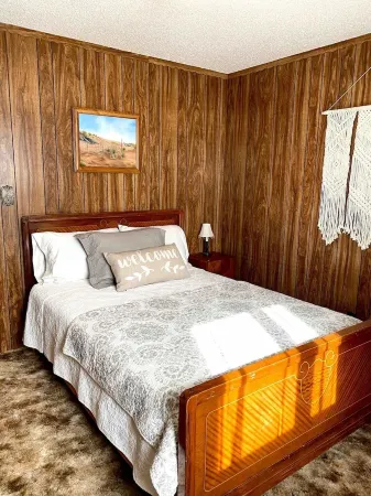 Charming 3-bedroom house with AC, WiFi in Clayton Отели в г. Клейтон