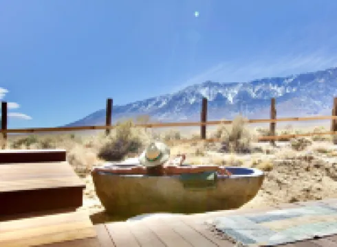 Stunning Design Rental Incredible for a Luxury Escape in Lone Pine, California