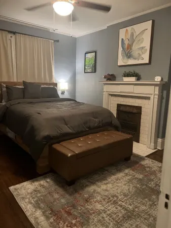 Historic 3 Bedroom home, steps away from the Capitol, Clay Center and Ballpark.