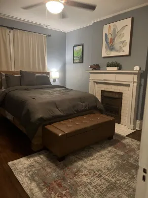 Historic 3 Bedroom home, steps away from the Capitol, Clay Center and Ballpark.