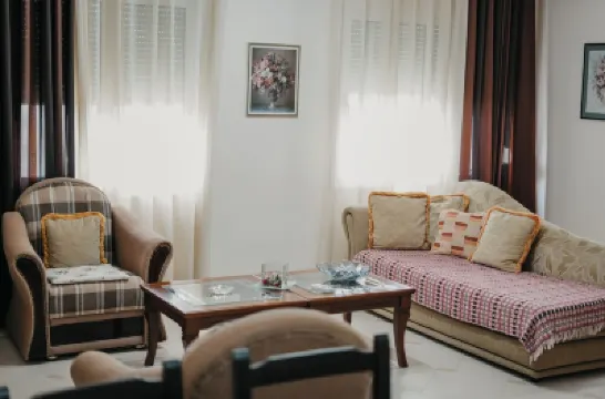 Charming 4-bedroom villa with AC, WiFi in amazing Gjirokastër 酒店