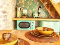 Tiny Cottagecore House in Miami. Walking distance to Hialeah Hospital! Hotels in Hialeah