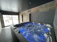 COSY CHALET with SPA Jacuzzi, Hammam and Sauna!