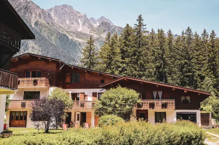 Arveyron Open House Отели в г. Шамони