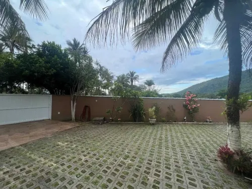 House in the mountains - Waterfalls - Trail and Hang Gliding located in Saquarema