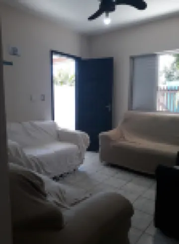 Casa Simples com Quiosque e Piscina