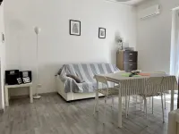 Apartment 100 mt from the beach Lido di Alghero, bright, wifi, balcony