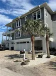 The BEACH HOUSE at the Pier