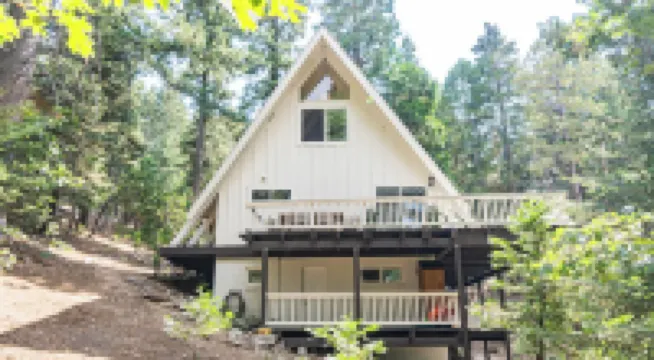 Emerson's Chalet: Family Friendly A-Frame Cabin Close To Everything