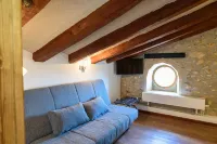 Accommodation in a winery, surrounded by biodynamic vineyards! Hotels in Alt Penedès