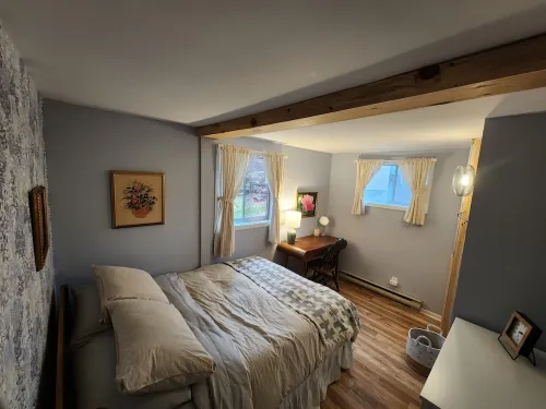 Cozy cottage by the river perfect for nature lovers & pet friendly