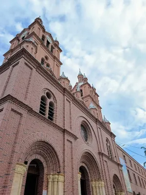 Charming 2-bedroom apartment with WiFi, AC in lovely Guadalajara de Buga Hotels in Buga