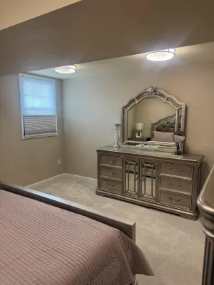 Charming 1-bedroom house in Germantown with AC, WiFi 저먼타운 호텔