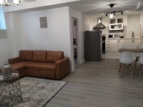 Family-friendly Self-contained Basement + Office