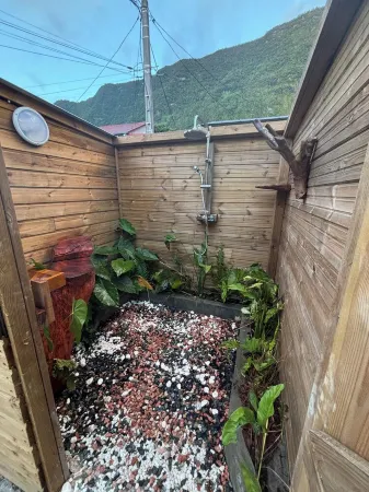 O refuge d'Hell-Bourg Отели рядом с достопримечательностью «Питон-де-Неж»