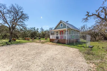 3 One Bedroom Country Cabins on a Secluded 10+ Acres