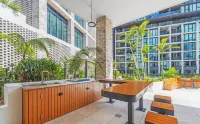 Olympic Park Stylish 2BR | Walk to stadium | Pool & Gym Hotel a Lidcombe