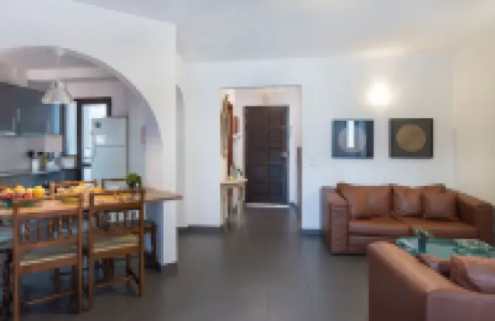 Quentao Orange Villa, Quarteira, Algarve