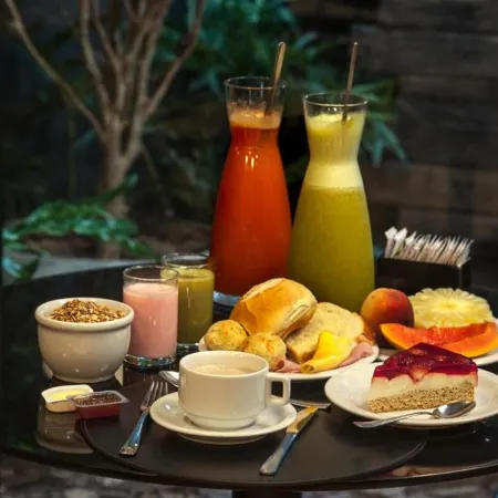 Momax Hotel