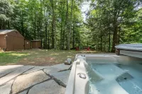 Creekside vintage retreat with HOT TUB!