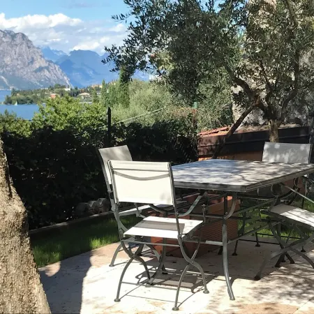 Romantic Apartment Wonderful Lake View Super Price June Parking Space.