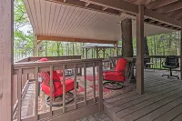 Secluded Edgemont Getaway w/ Huge Outdoor Deck! - balcony