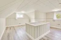 5 Mi to Downtown Baltimore: Quiet Home w/ Porch