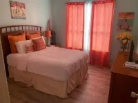2 BR, Ground Floor Condo. Ocean & beach directly across the street - 2-Star