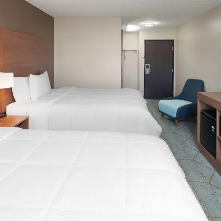 Baymont by Wyndham Oshkosh Airport