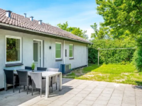 "Aarni" - 250m to the Fjord Hotels in Skjern