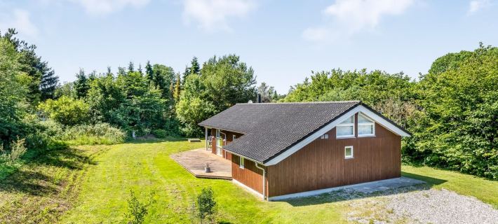 "Thorketil" - 1.1km from the Sea Hotels in Hals