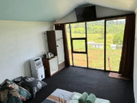 Gayana Hills シアターのホテル