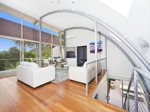 Immaculate designer house-sweeping views over iconic Blueys Beach 3min walk away Hotels in Blueys Beach