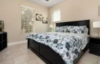 Stunning 5 bedroom / 4 bathroom house near Disneyland Florida