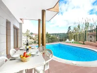 Villa in Lloret de Mar with Private Pool - Villas