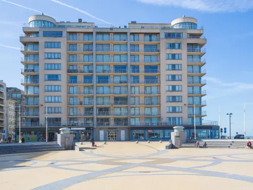 Stylish Stay w/ Sea Views - 2-Star