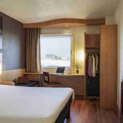 Ibis Barcelona Cornella Rooms